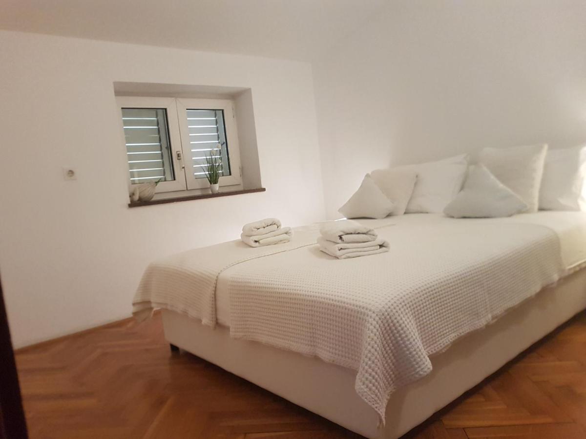 Barun Apartments Kaštela Eksteriør billede