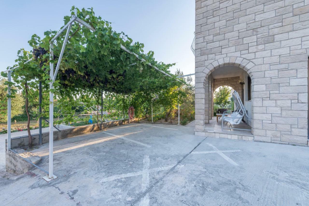 Barun Apartments Kaštela Eksteriør billede